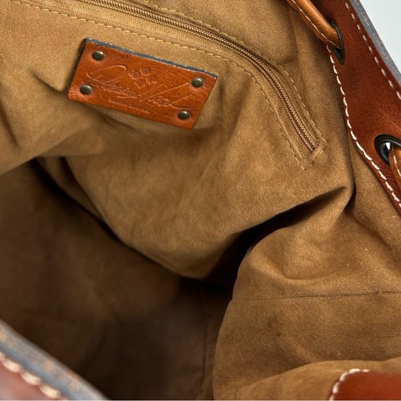 Patricia Nash Full Grain Leather Bucket Bag Adjustable Strap - Picture 7 of 13